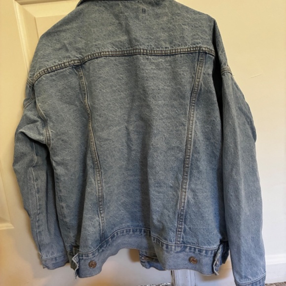 Distressed oversized denim jacket ASOS Plus size 14 - Picture 3 of 3